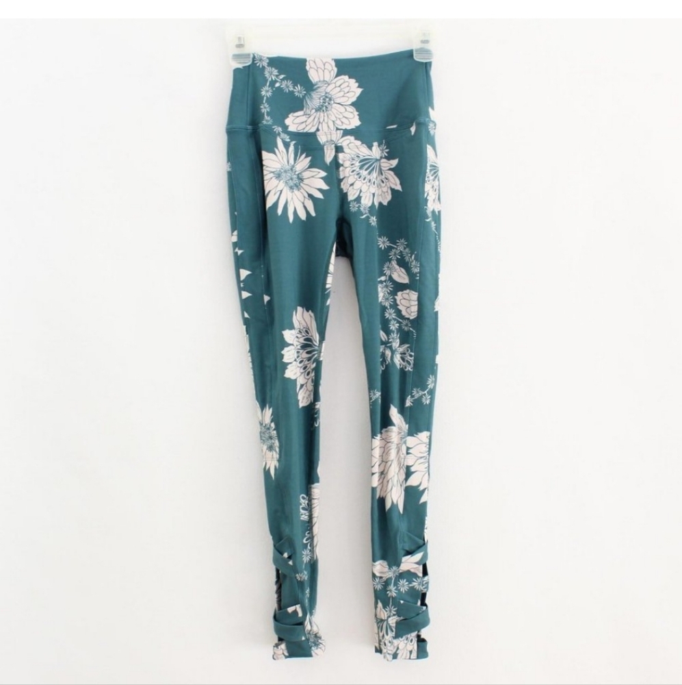 Free People Movement Very Prarie Floral Legging